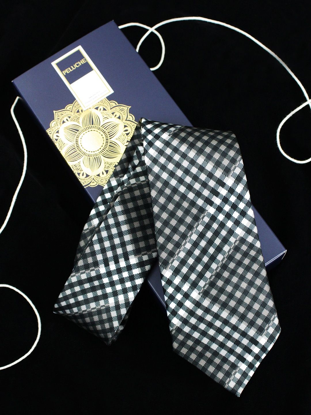 

PELUCHE Black Checked Broad Tie