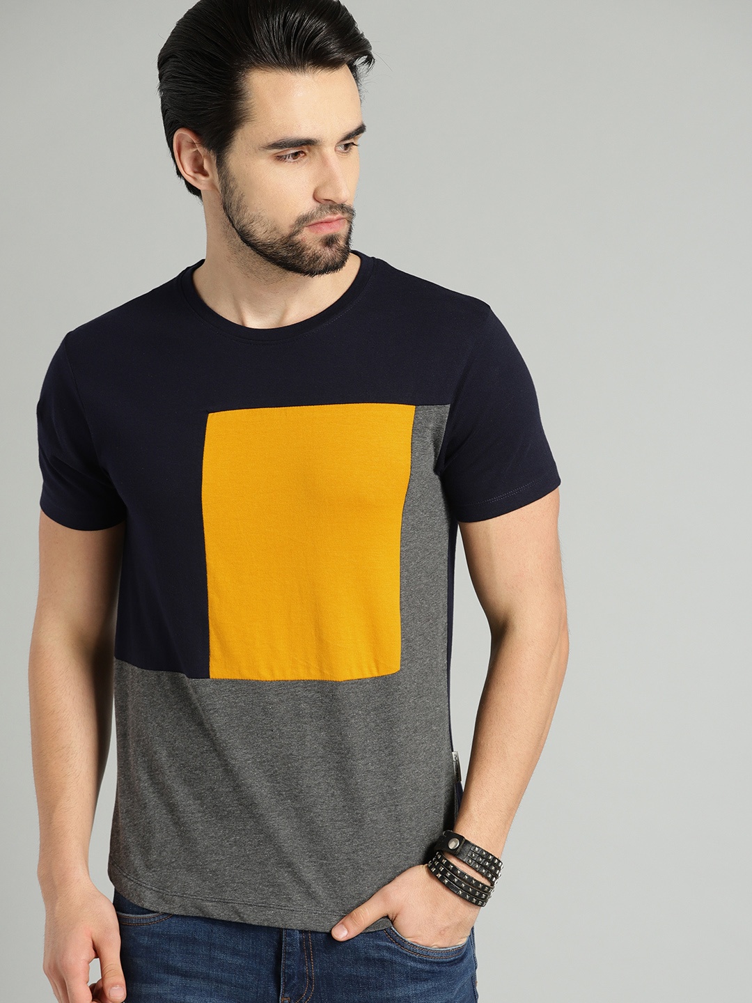 

The Roadster Lifestyle Co Men Navy Blue Grey Colourblocked Round Neck Pure Cotton T-shirt