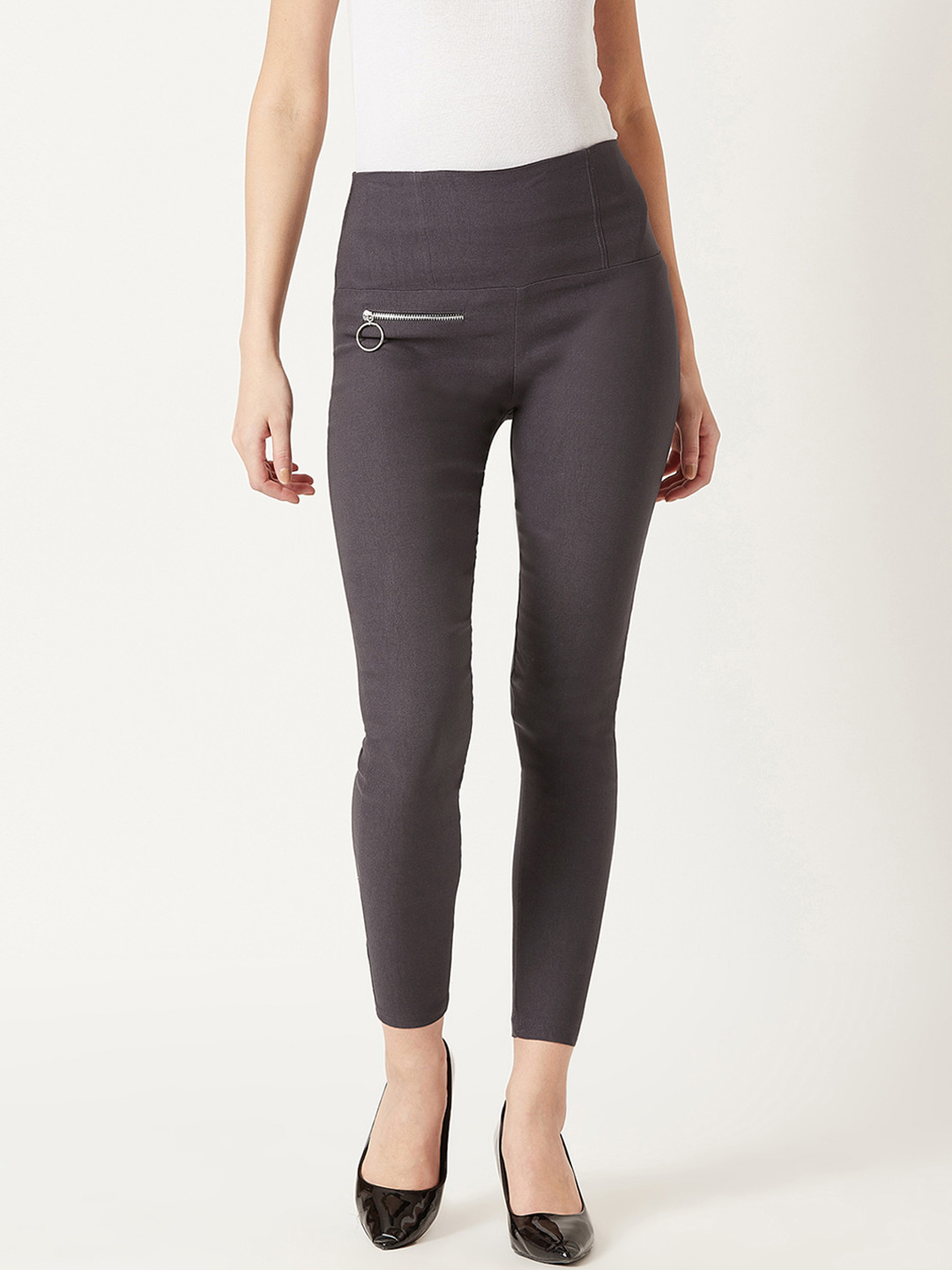 

Miss Chase Women Grey Solid Skinny-Fit Jeggings
