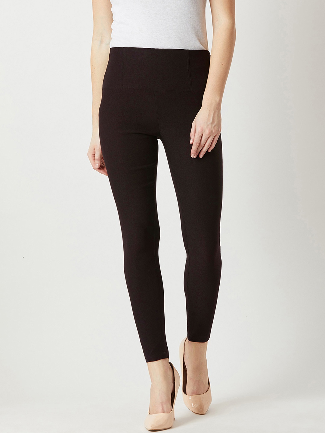 

Miss Chase Women Black Solid Skinny-Fit Jeggings