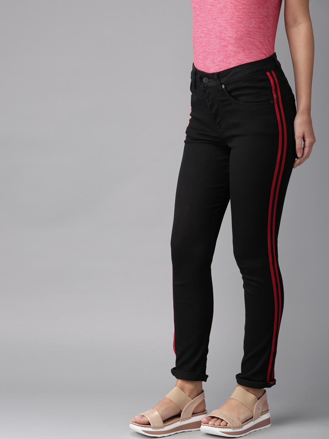 

HERE&NOW Women Black Skinny Fit High-Rise Clean Look Stretchable Jeans