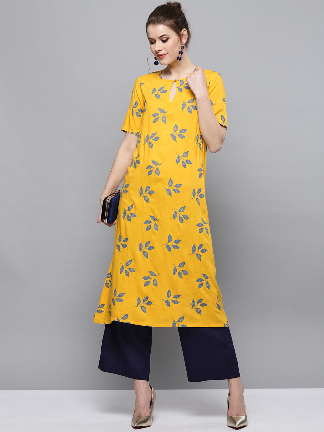 

STREET 9 Women Yellow & Blue Printed Kurta with Palazzos