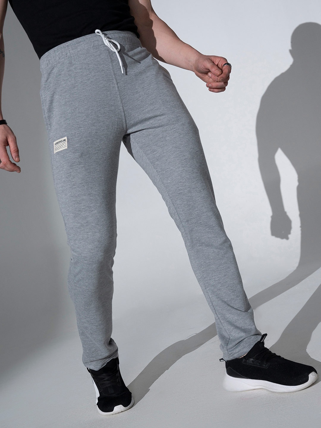 

Hubberholme Men Grey Melange Solid Slim Fit Track Pants