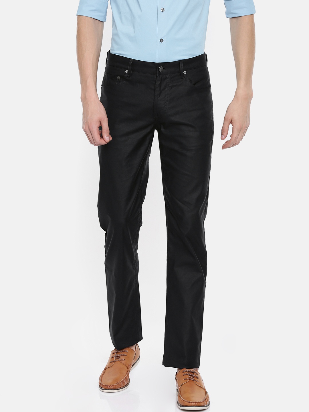 

Calvin Klein Jeans Men Black Regular Fit Solid Regular Trousers
