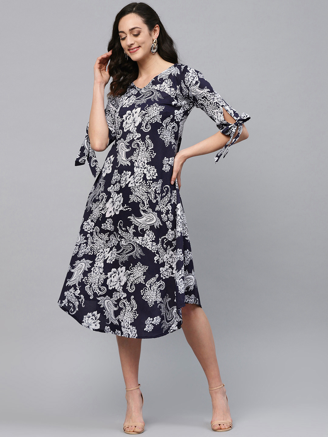 

Myshka Women Navy Blue & White Printed Midi A-Line Dress