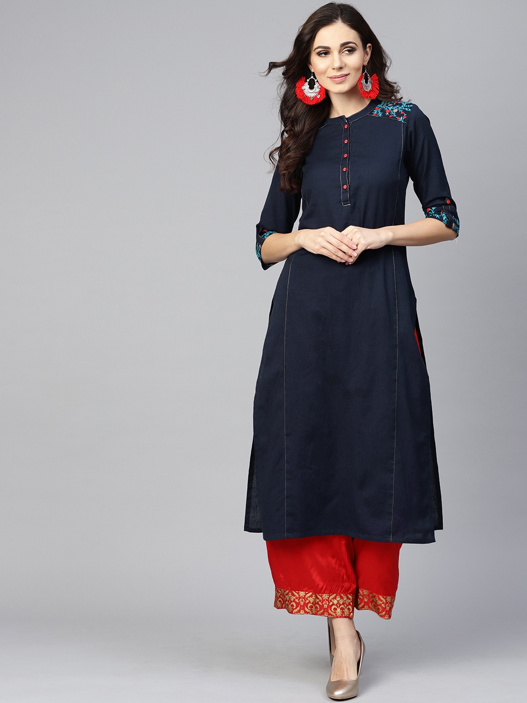 

Tulsattva Women Navy Blue Solid Straight Panelled Kurta