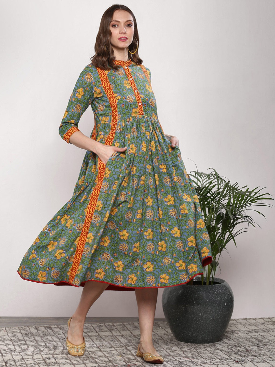 

Sangria Women Green & Mustard Yellow Printed Fit and Flare Ethnic Dress