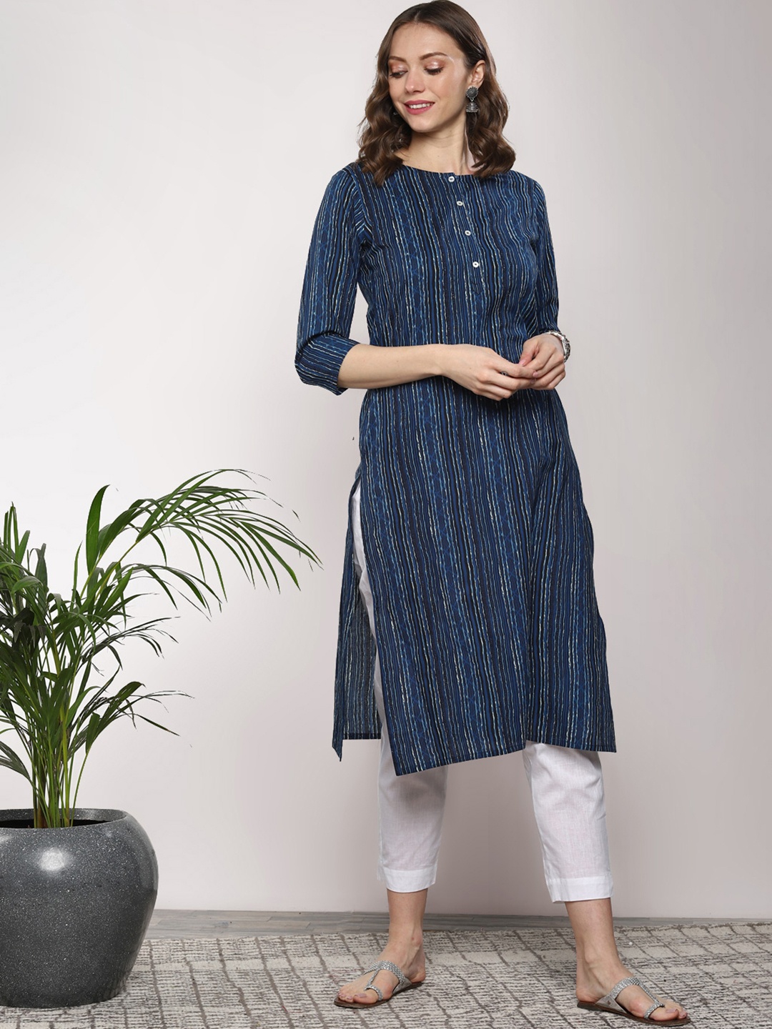 Sangria Women Blue Striped Straight Kurta