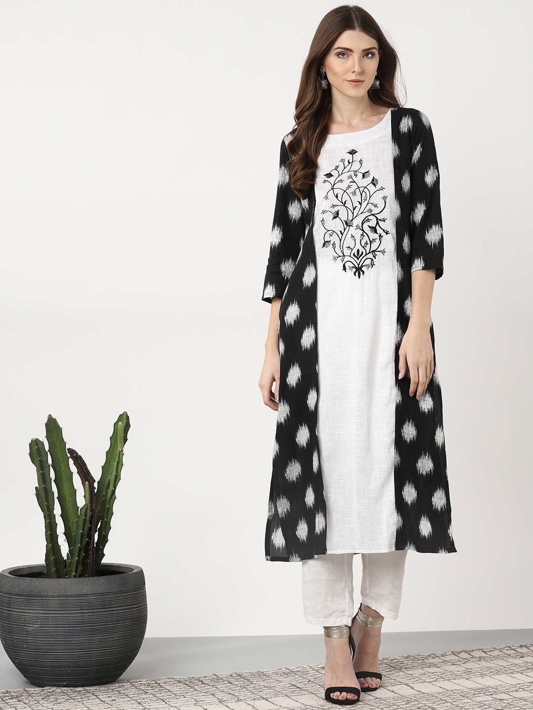 

Sangria Women Black & Off-White Woven Design Straight Kurta