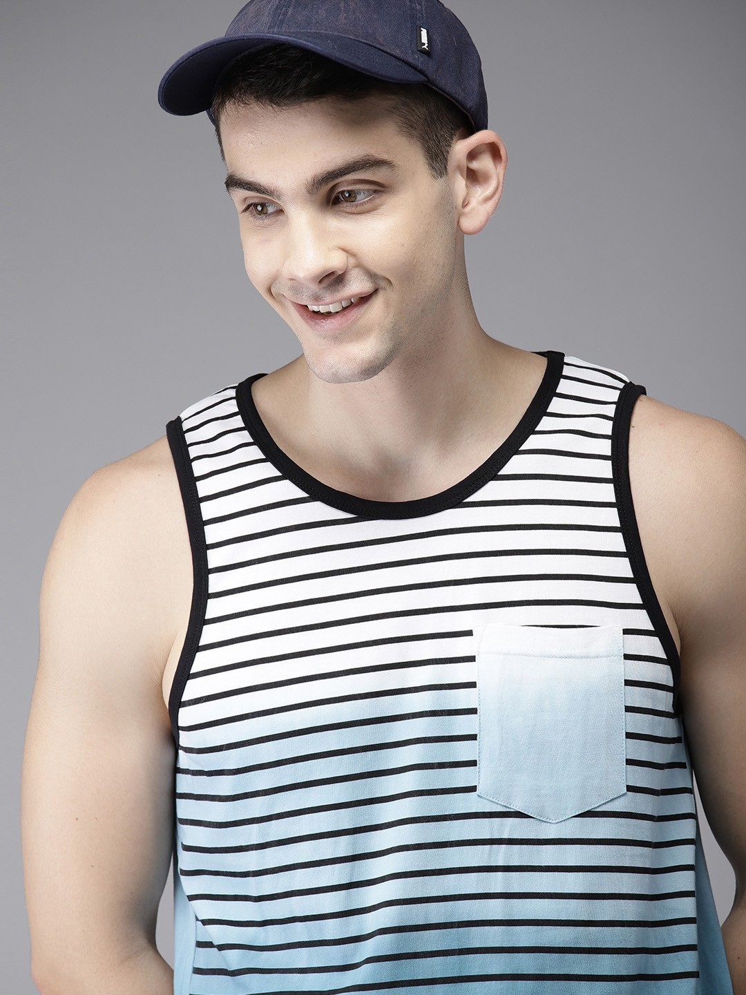 

HERENOW Men Blue White Striped Round Neck Pure Cotton T-shirt