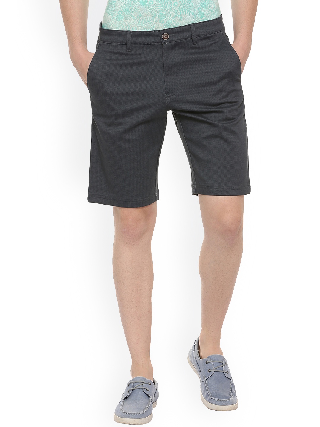 

Van Heusen Sport Men Grey Self Design Regular Fit Regular Shorts