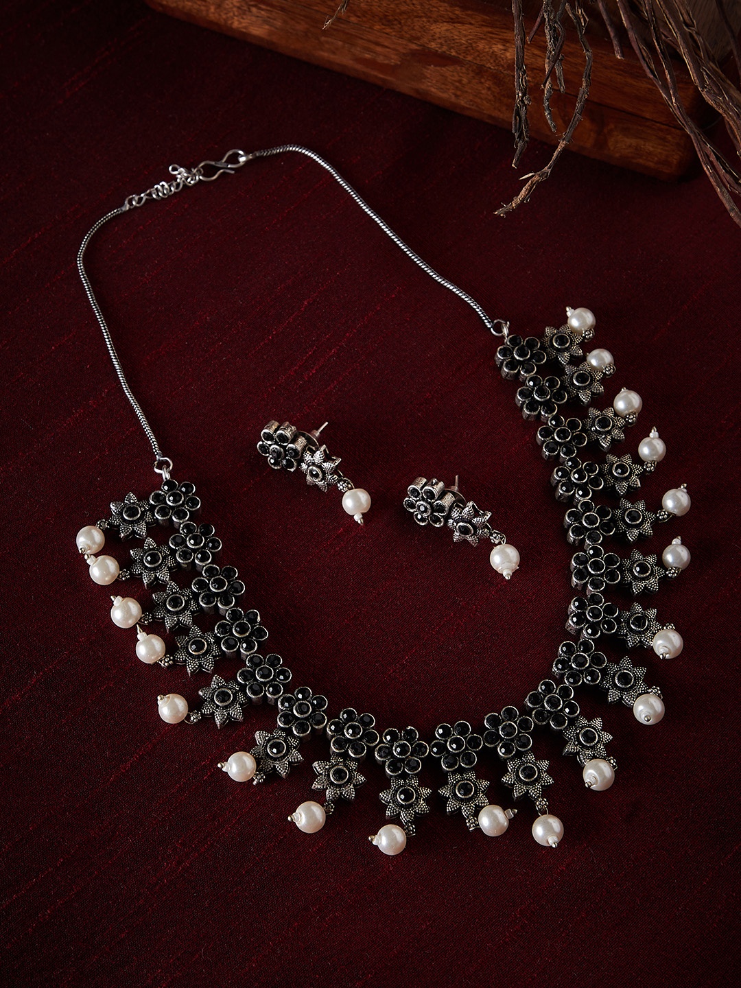 

PANASH Women Oxidised Silver-Plated Stone-Studded Handcrafted Jewellery Set