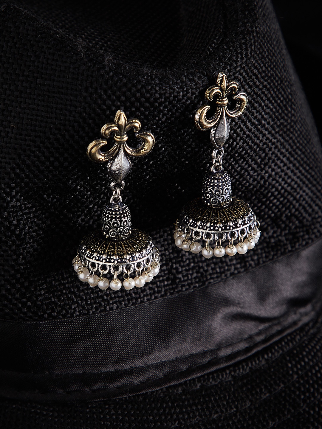 

PANASH Silver-Plated & White Dome Shaped Oxidised Jhumkas