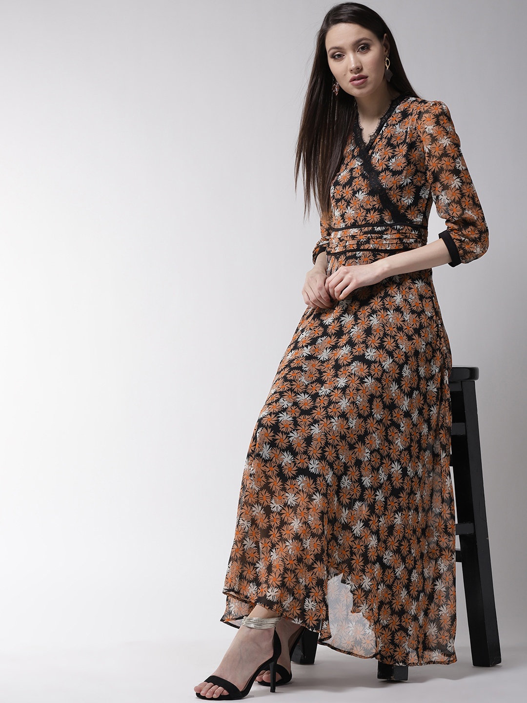 

WoowZerz Women Brown & Black Printed Maxi Dress