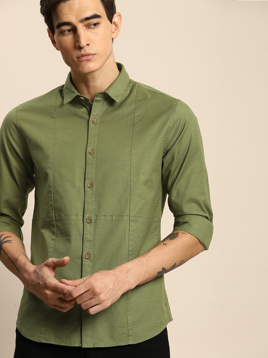 

ether Men Olive Green Regular Fit Solid Casual Shirt