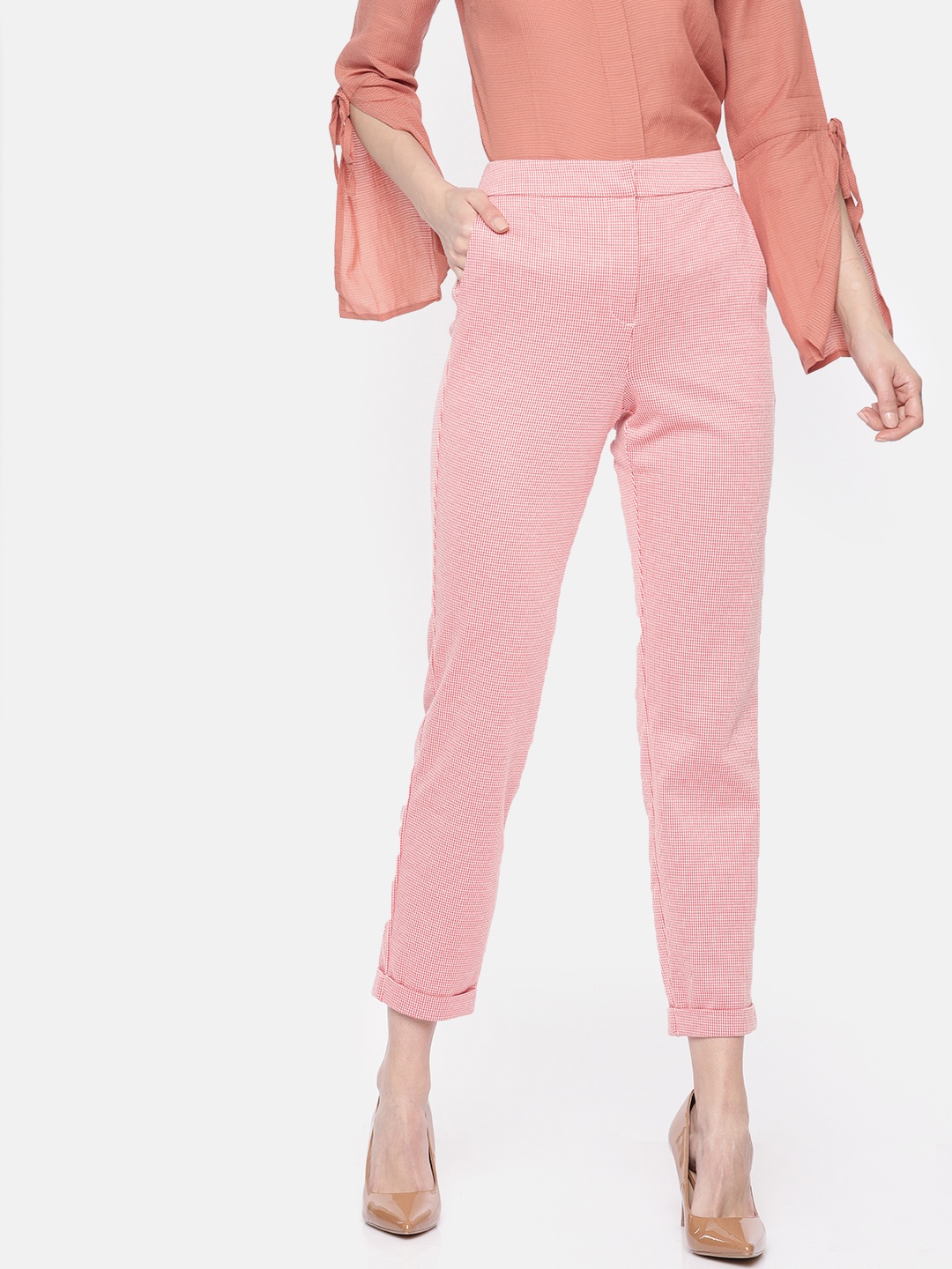 

Vero Moda Women Red & White Straight Fit Checked Regular Cropped Trousers