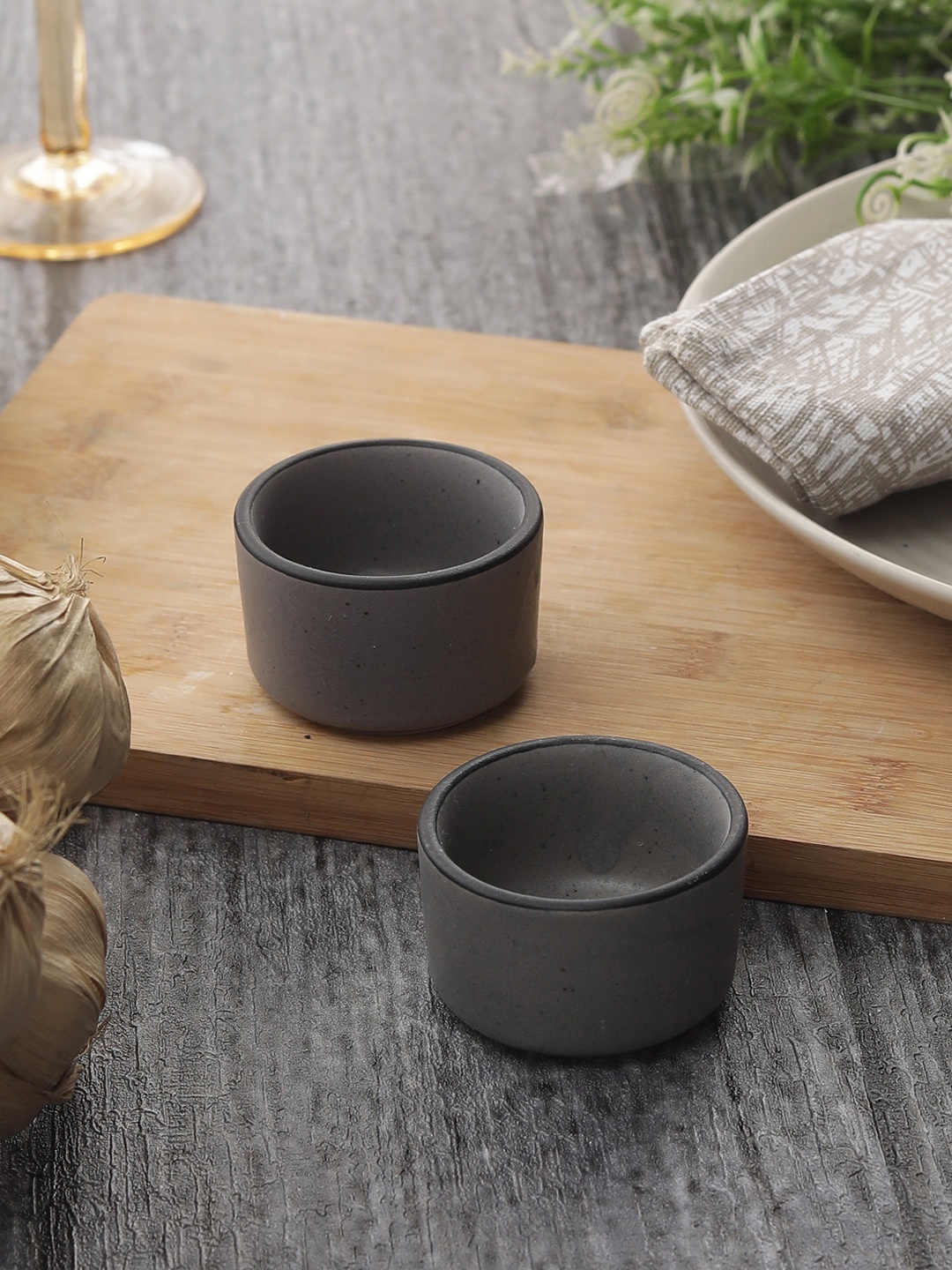 

MIAH Decor Set Of 2 Solid Ceramic Cups, Grey