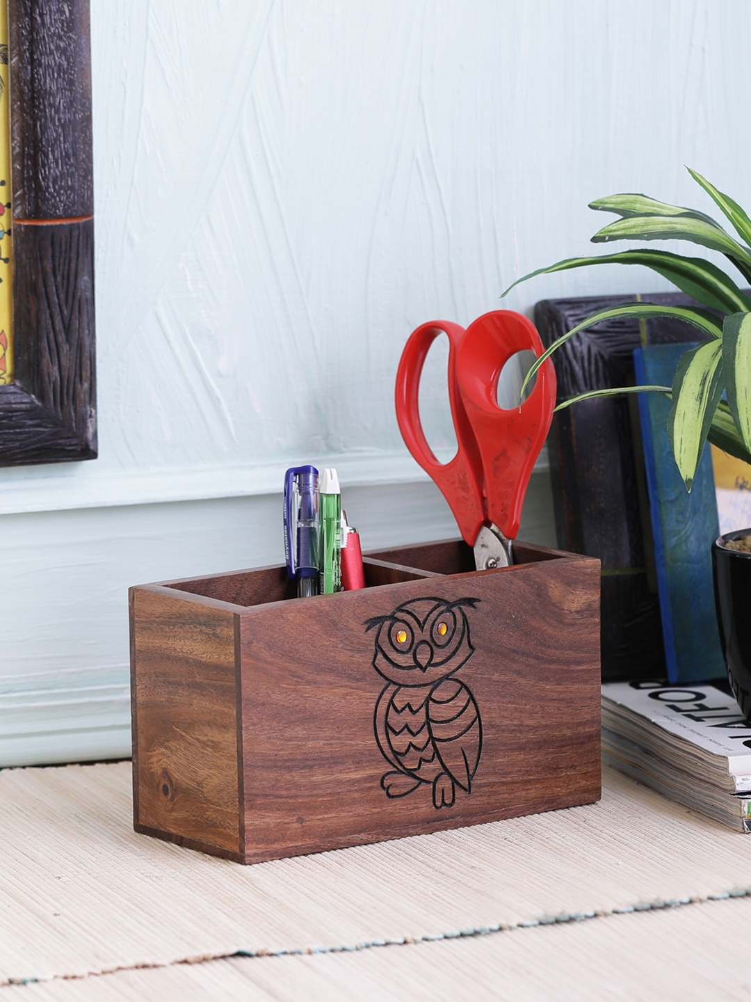 

VaeEesha Brown Sheesham Wood Wise Owl Pen Holder
