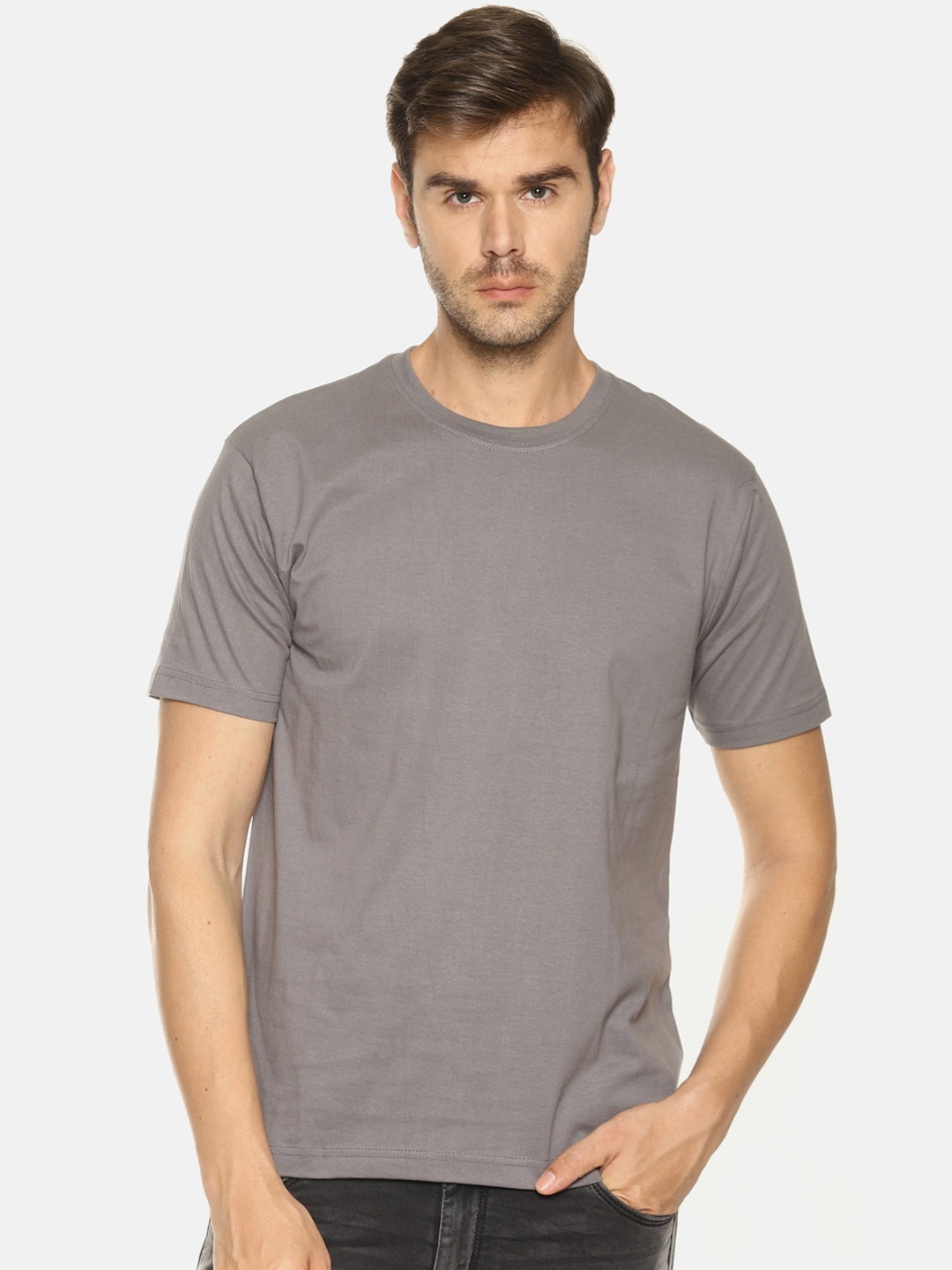 

OBOW Men Beige Solid Round Neck Pure Cotton T-shirt