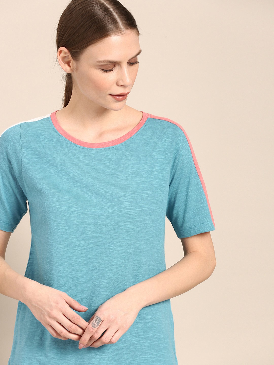 

ether Women Blue Solid Round Neck T-shirt