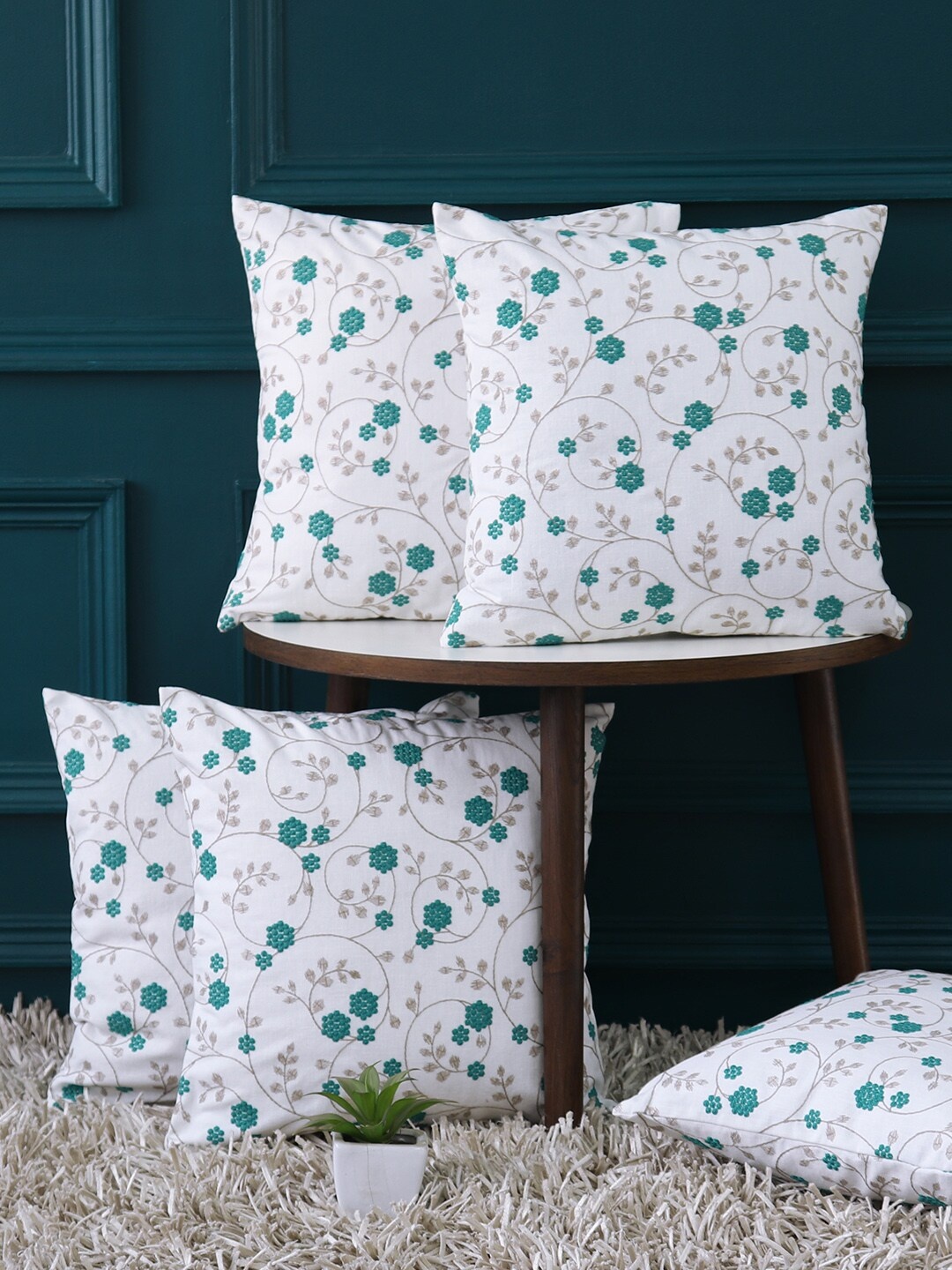 

GM White Set of 5 Floral Square Cushion Covers