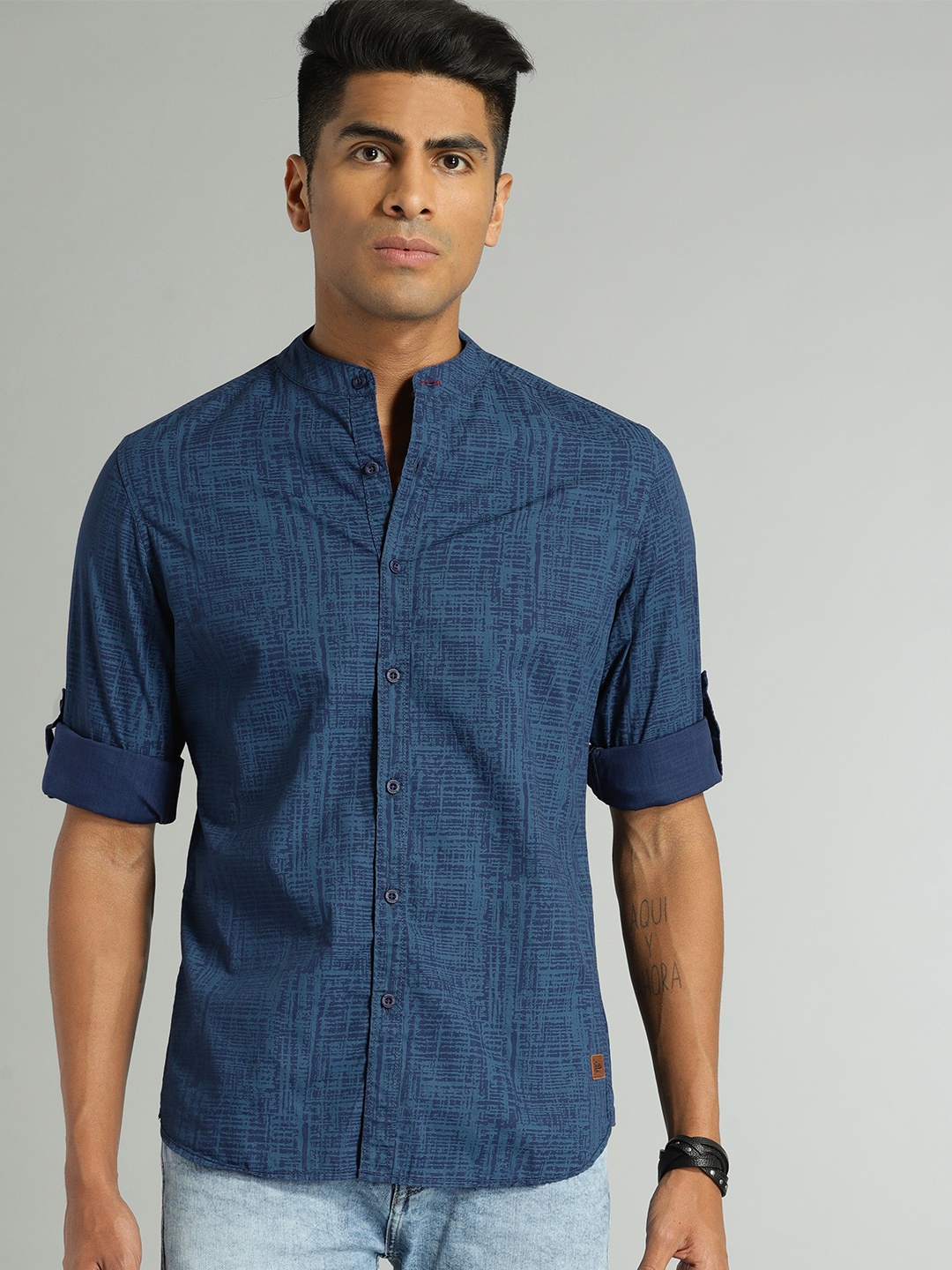 

The Roadster Lifestyle Co Men Blue Regular Fit Printed Casual Shirt