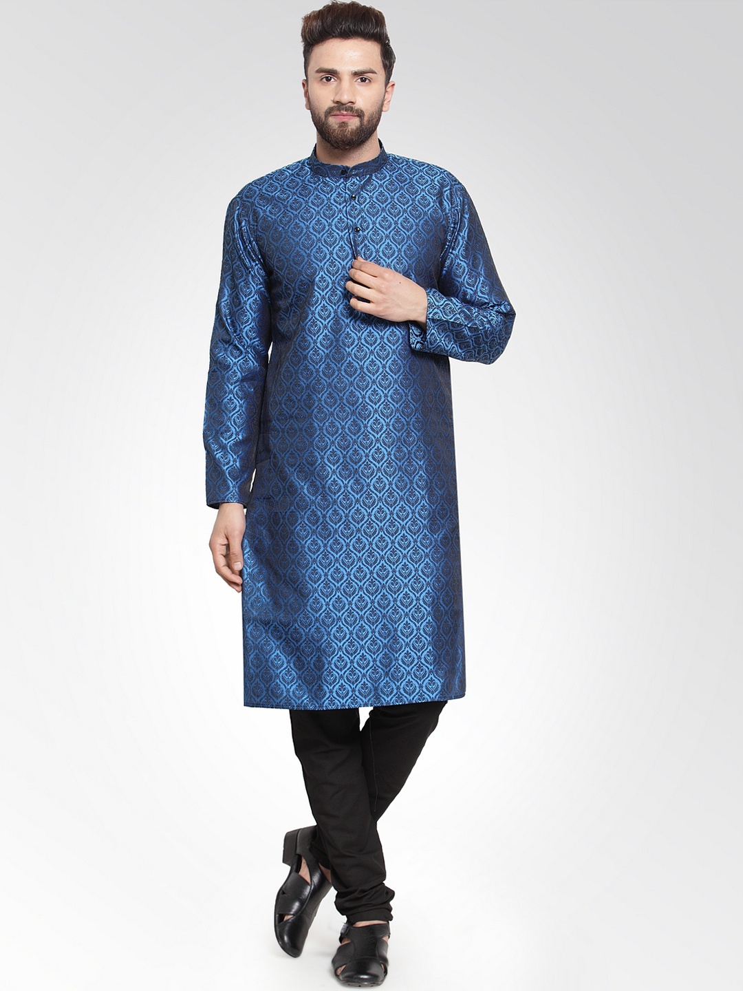 

Jompers Men Blue Self Design Kurta with Churidar