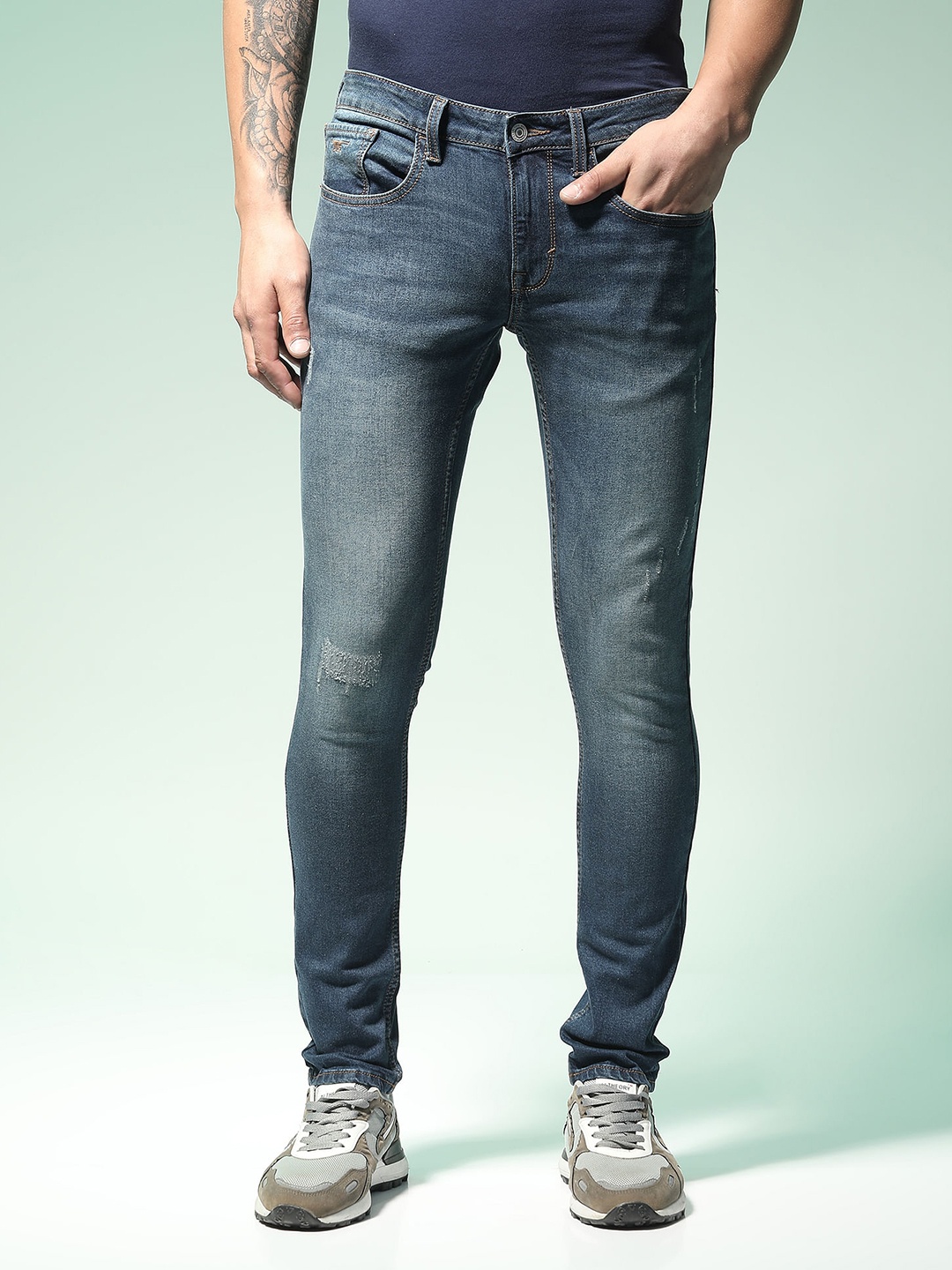 

Flying Machine Men Blue Jackson Skinny Fit Mid-Rise Low Distress Stretchable Jeans