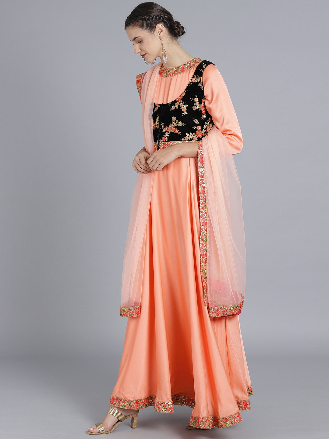

Ethnovog Women Peach-Coloured Solid Anarkali Kurta with Dupatta