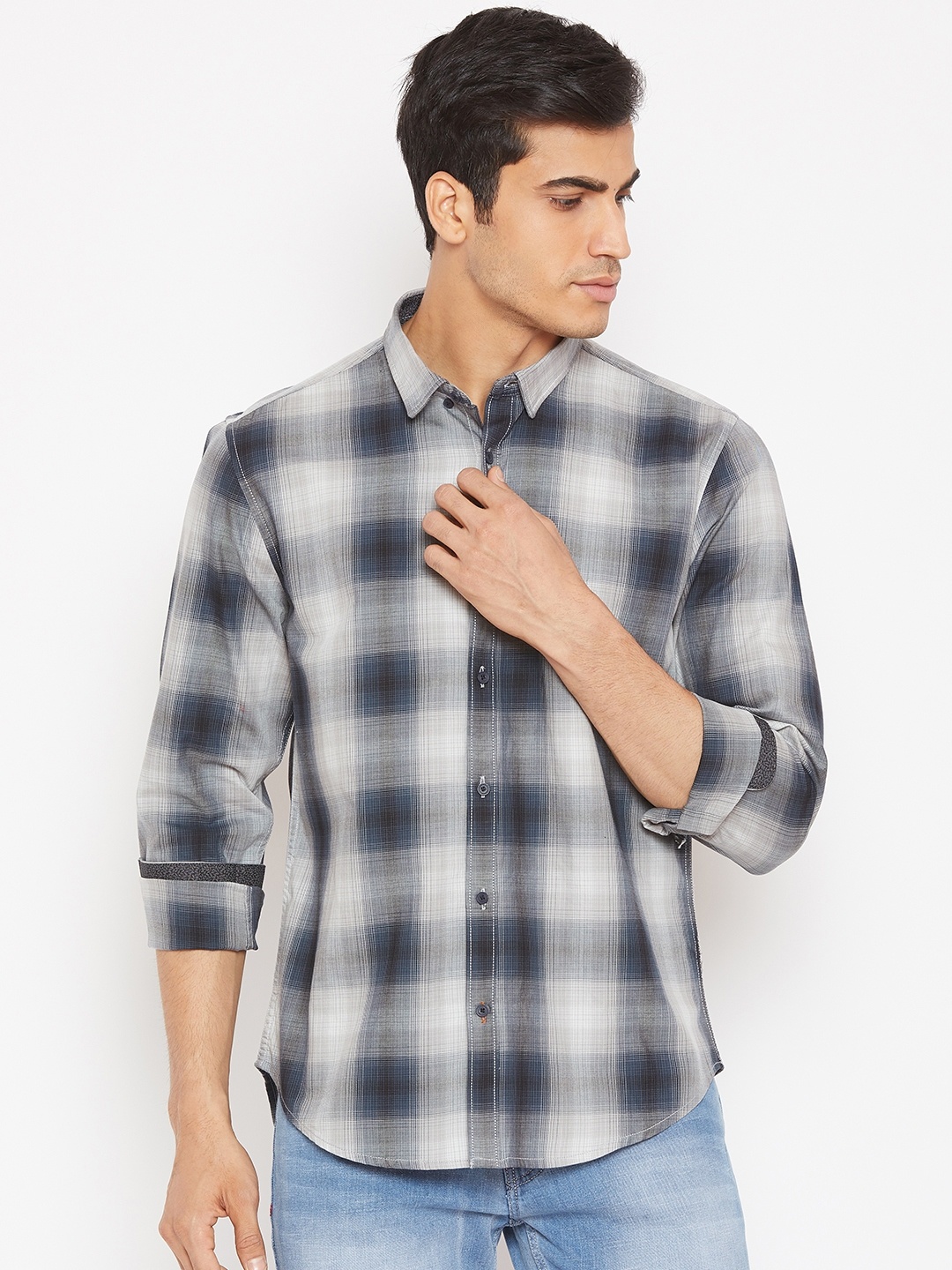 

Blackberrys Men Grey & Navy Blue Slim Fit Checked Casual Shirt