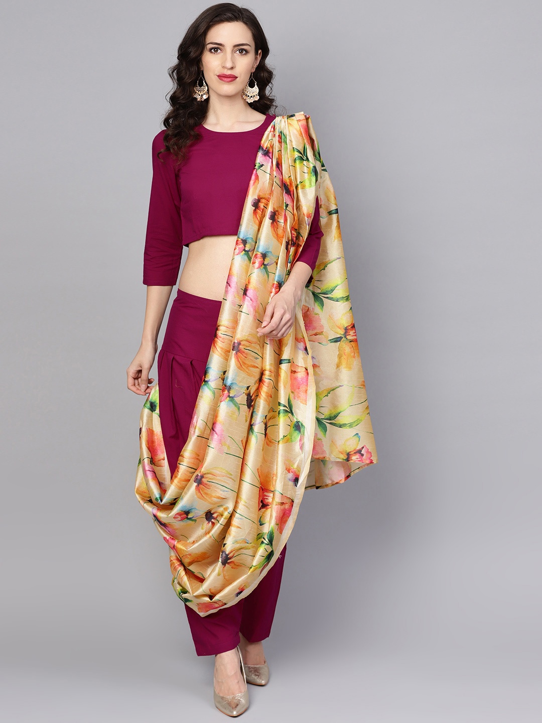 

Nayo Magenta & Cream-Coloured Printed Ready To Wear Dhoti Saree