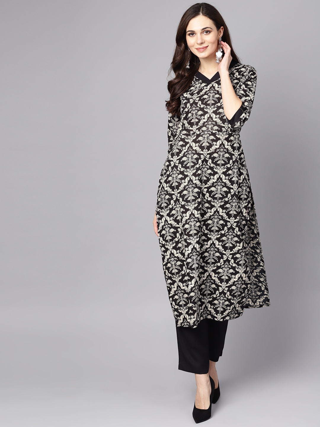 

AASI - HOUSE OF NAYO Women Black & Off-White Printed Kurta with Trousers
