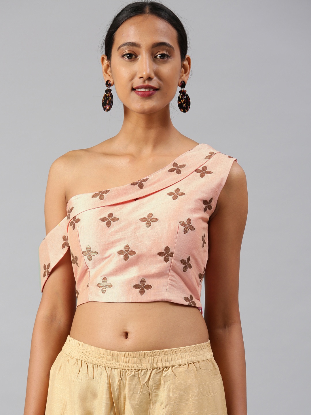 

Aarrah Women Peach-Coloured Jacquard Woven Padded Saree Blouse