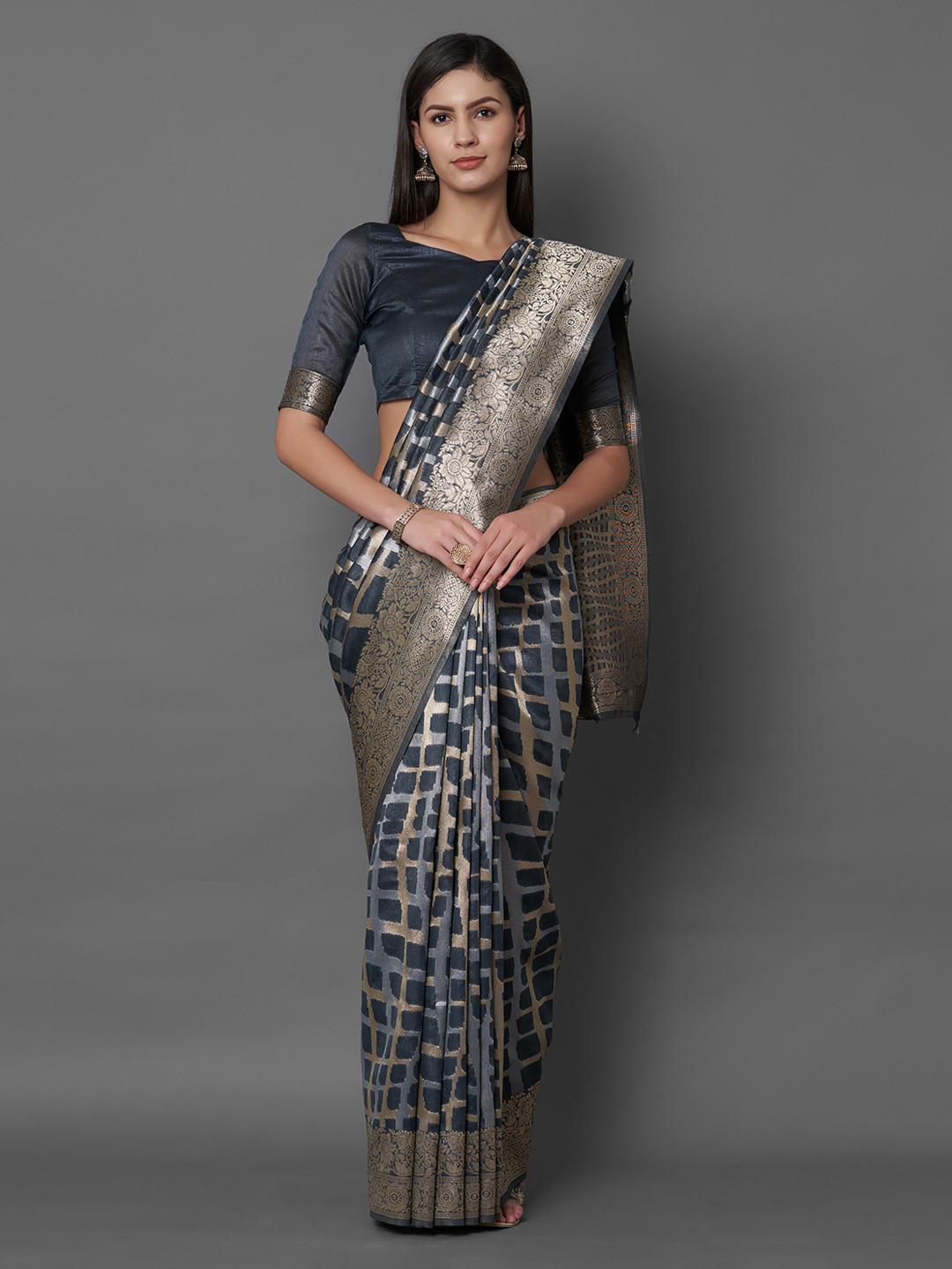 

Mitera Grey & Navy Blue Checked Banarasi Saree