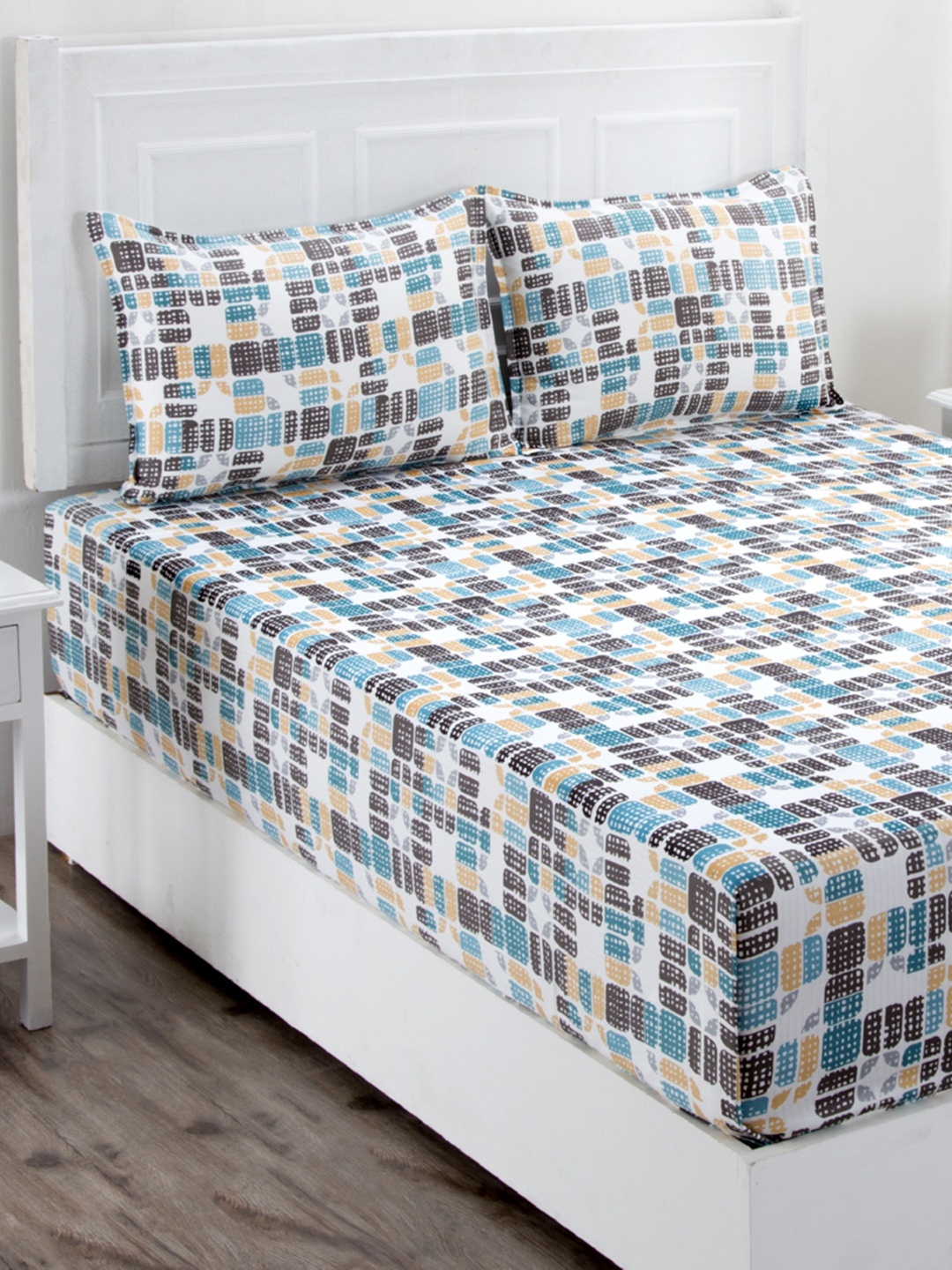 

In-House by maspar Multicoloured Geometric 210 TC Cotton 1 Queen Bedsheet with 2 Pillow Covers, Multi