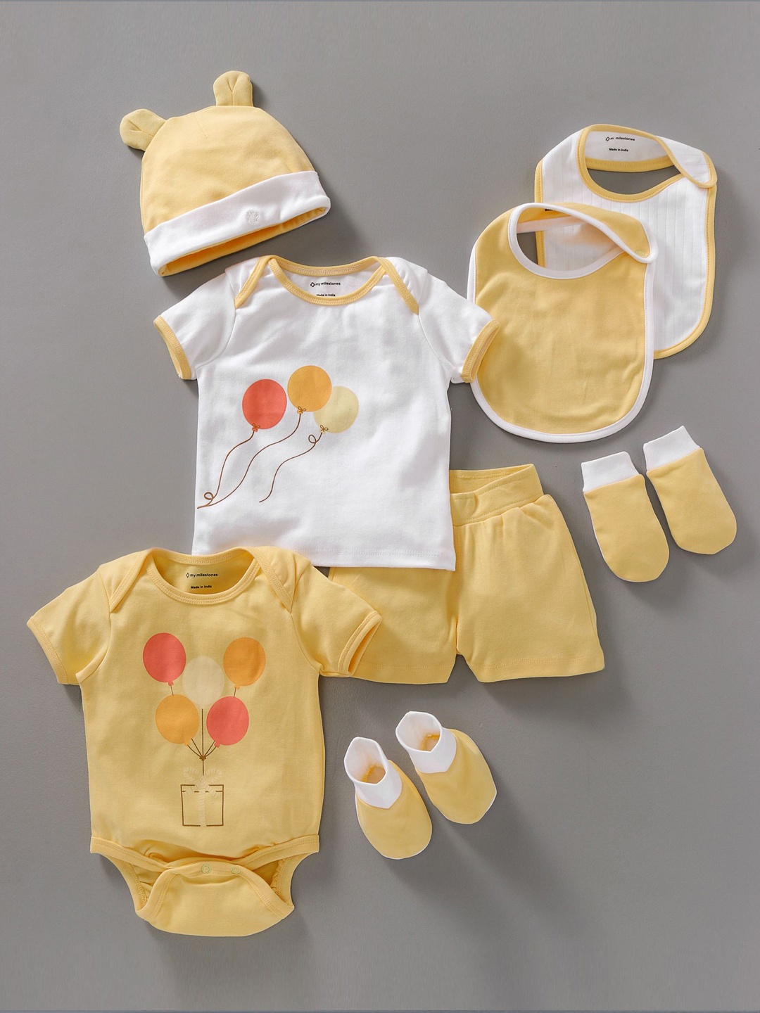 

My Milestones Unisex Yellow Printed Clothing Gift Set