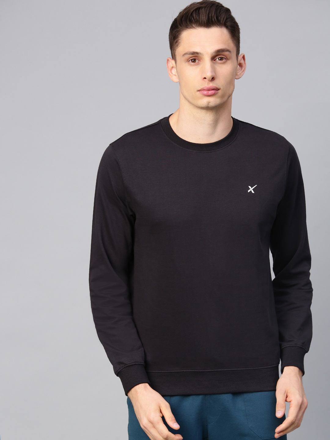 

HRX by Hrithik Roshan Men Black Lifestyle Round Neck Solid Sweatshirts