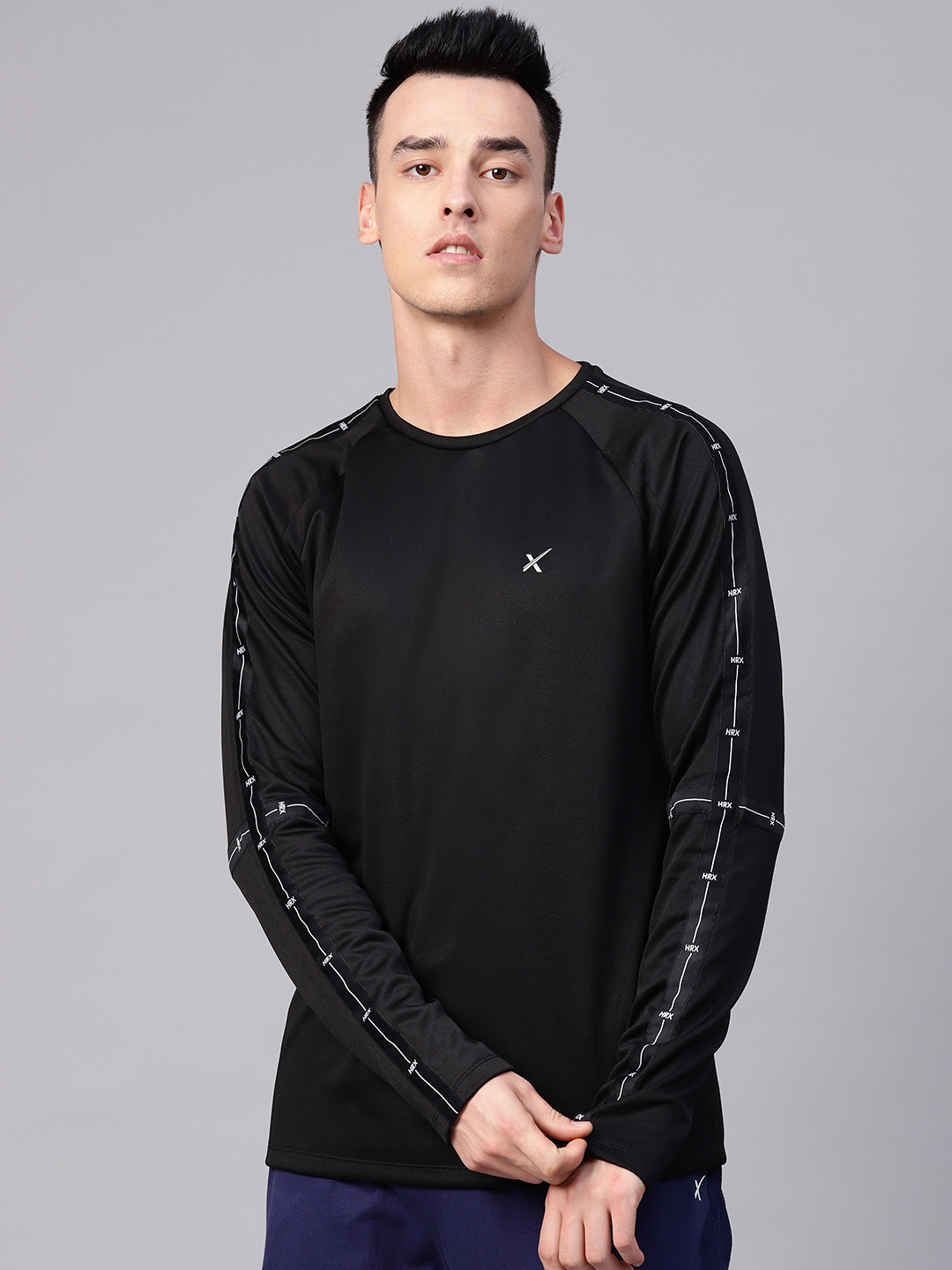 

HRX by Hrithik Roshan Men Black Rapid Dry Solid Sweatshirt