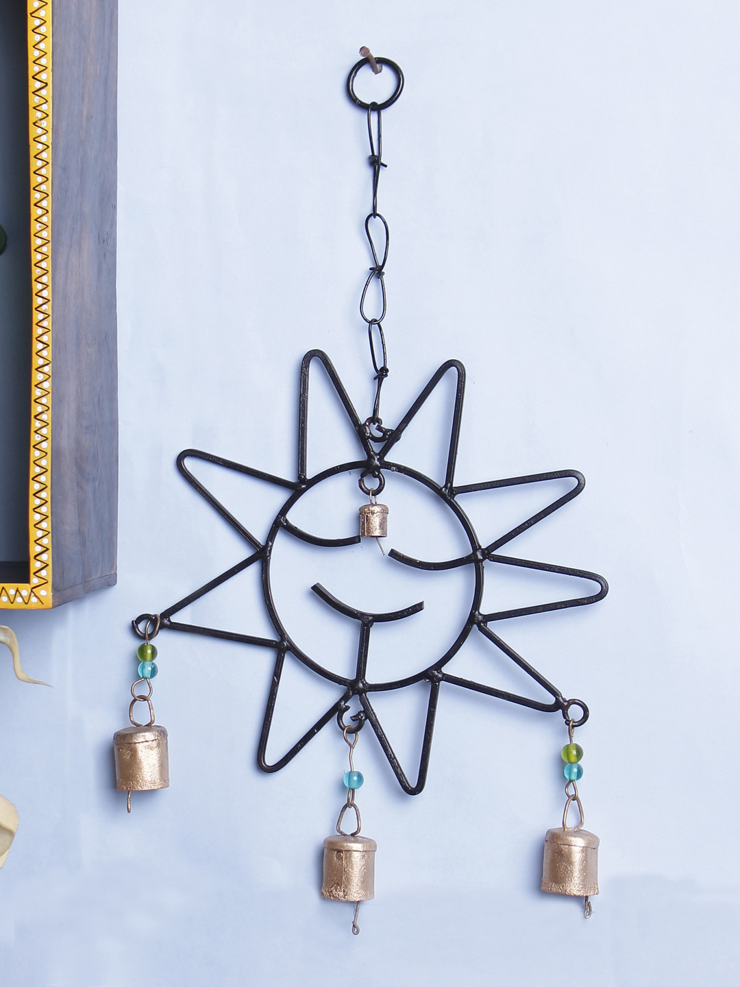 

VarEesha Black Sun-Shaped Wall Hanging Windchime