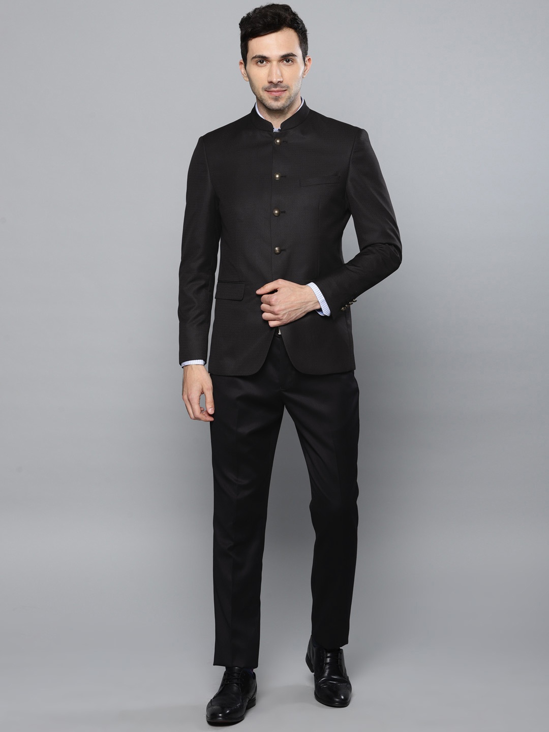 

Louis Philippe Men Black Self Design Slim Fit Single-Breasted Suit