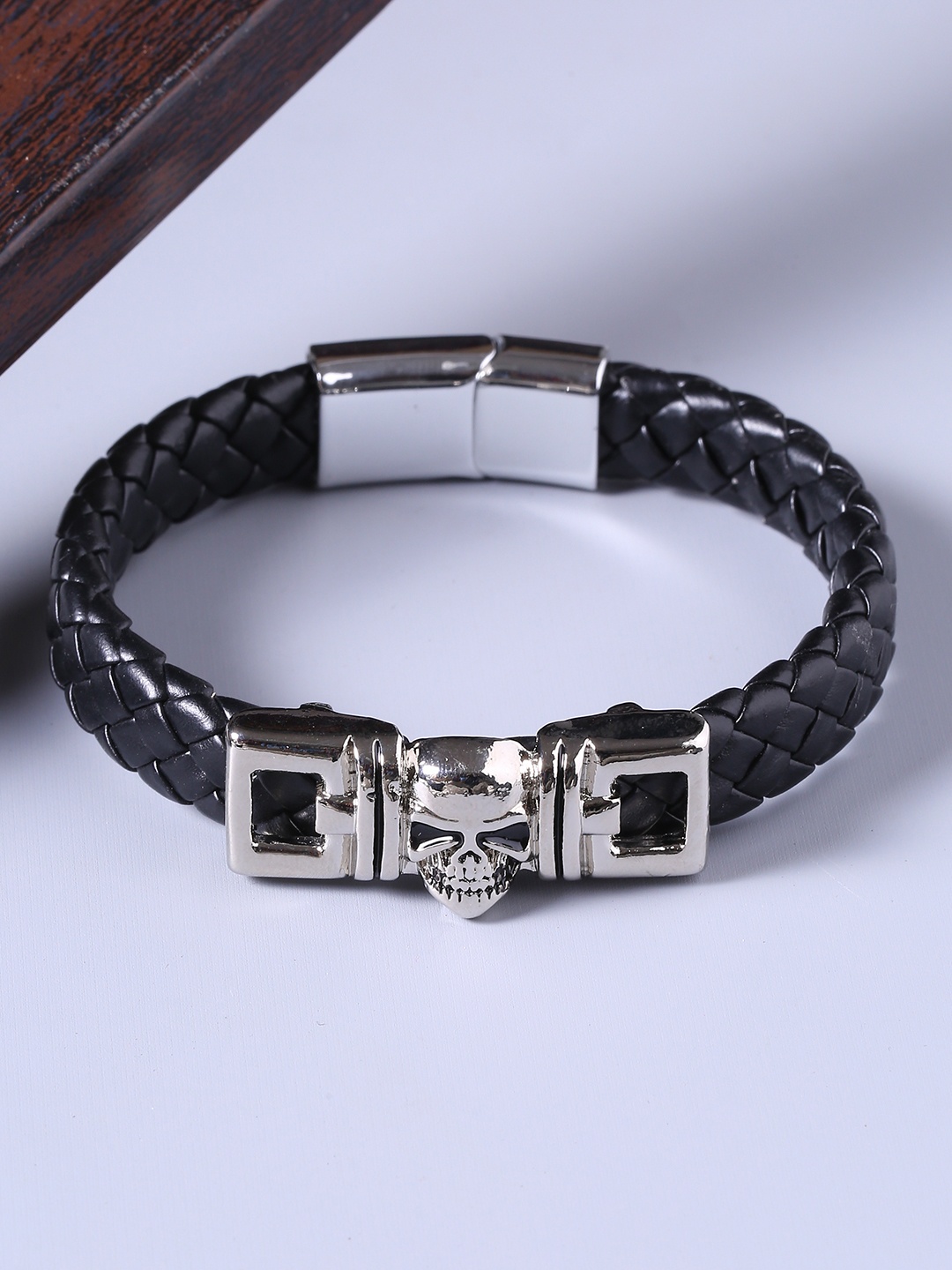 

Dare by Voylla Men Silver-Toned & Black Leather Silver-Plated Handcrafted Wraparound Bracelet