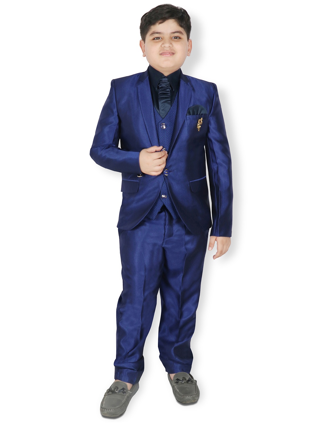 

SG YUVRAJ Boys Navy Blue & Black Solid Single-Breasted Suit