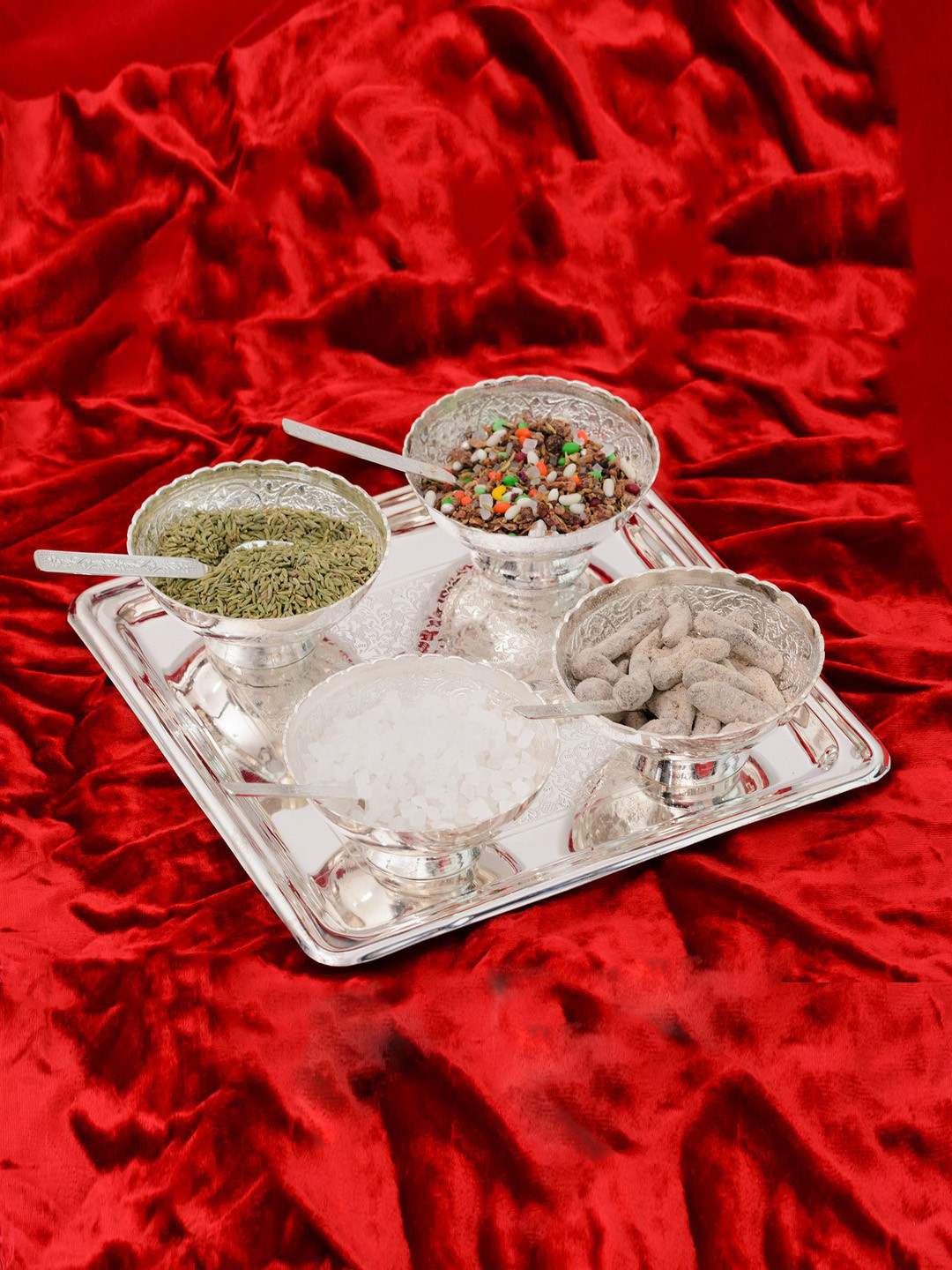 

eCraftIndia Set of 4 Silver-Toned Bowl Set with Box