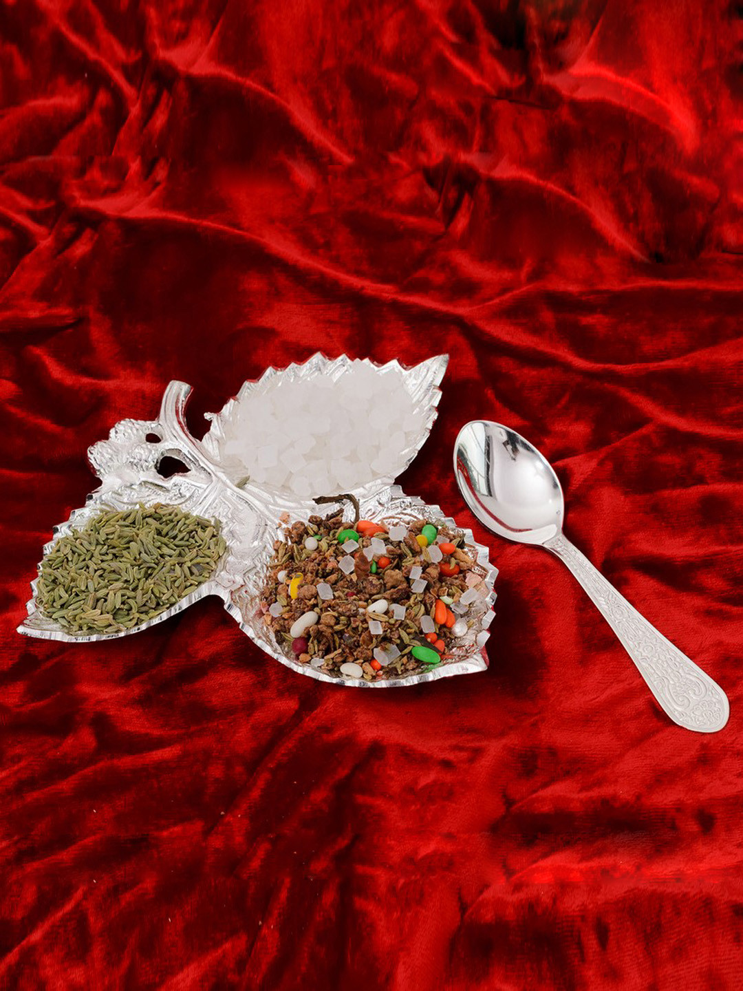 

eCraftIndia Silver-Toned Platter with Velvet Box