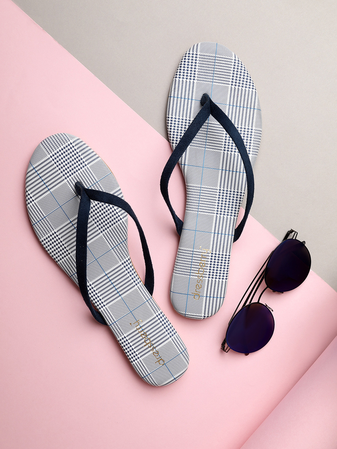 

DressBerry Women Navy Blue Solid Open Toe Flats