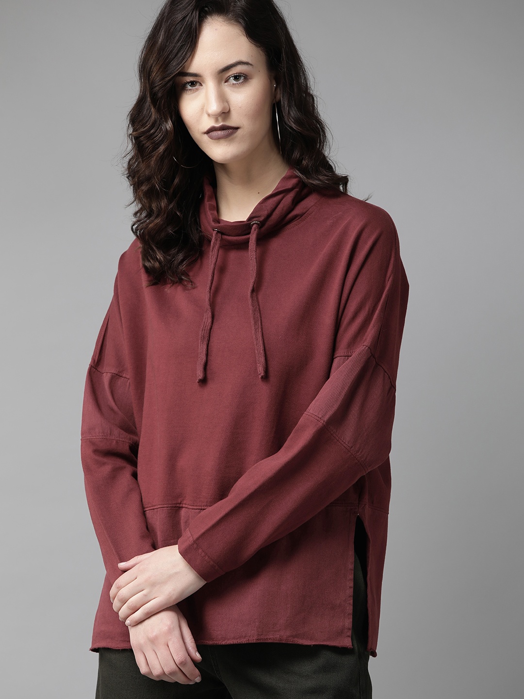 

The Roadster Lifestyle Co Women Burgundy Solid Sweatshirt