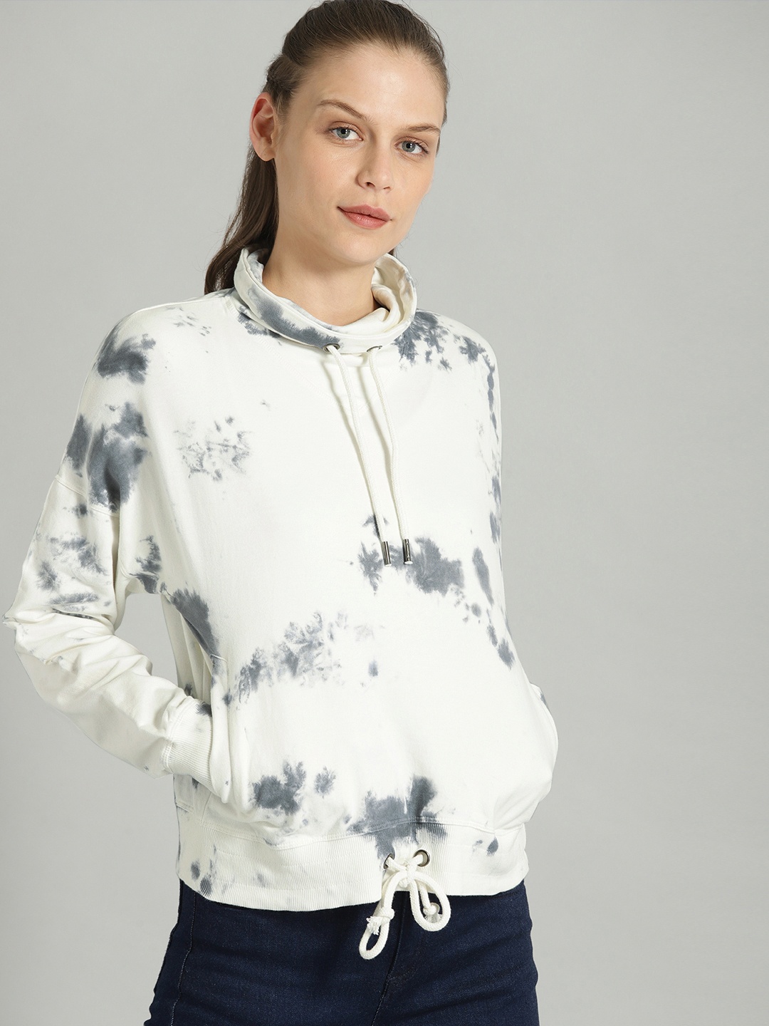 

The Roadster Lifestyle Co Women White & Grey Printed Sweatshirt