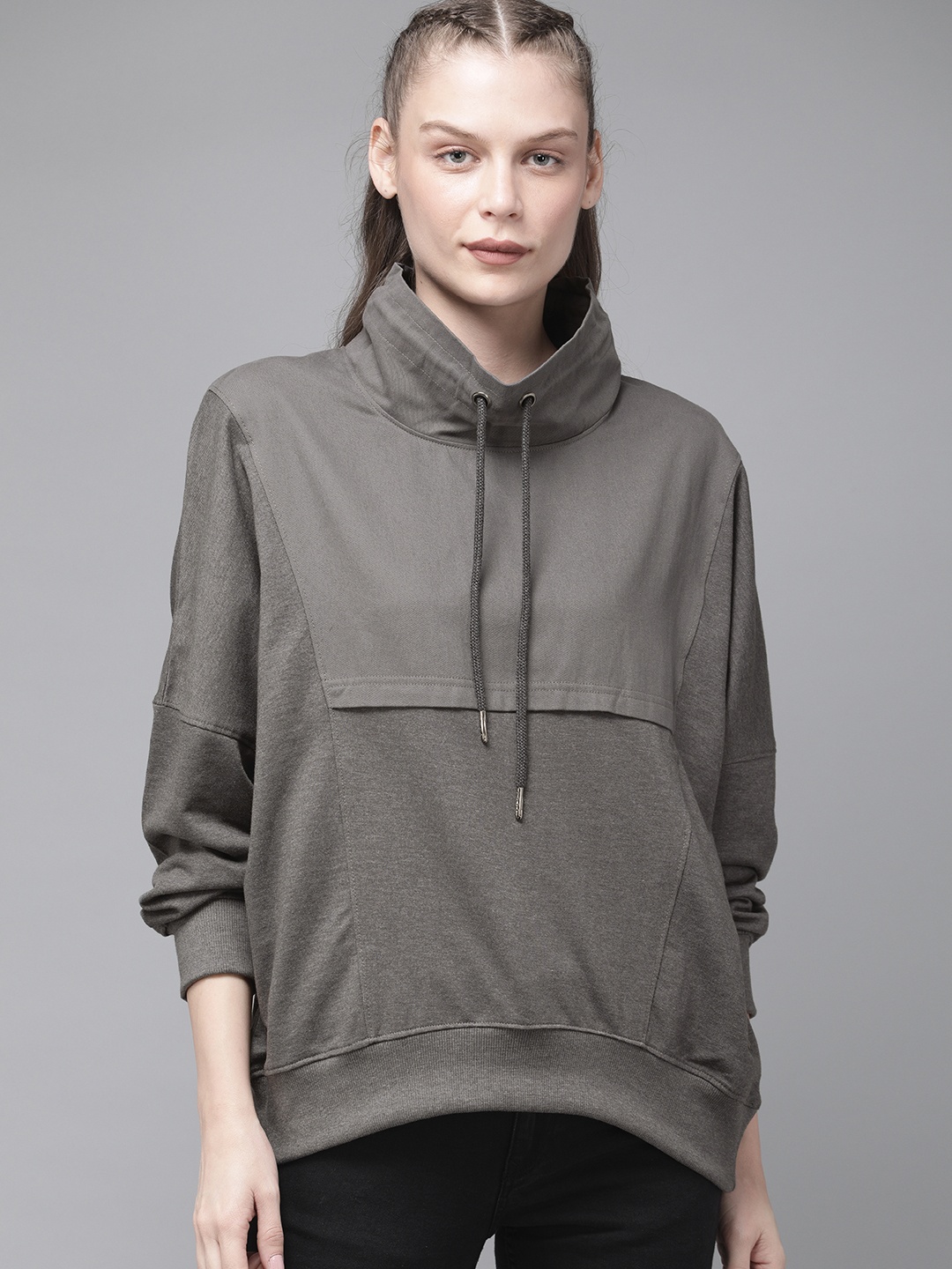 

The Roadster Lifestyle Co Women Grey Solid Sweatshirt