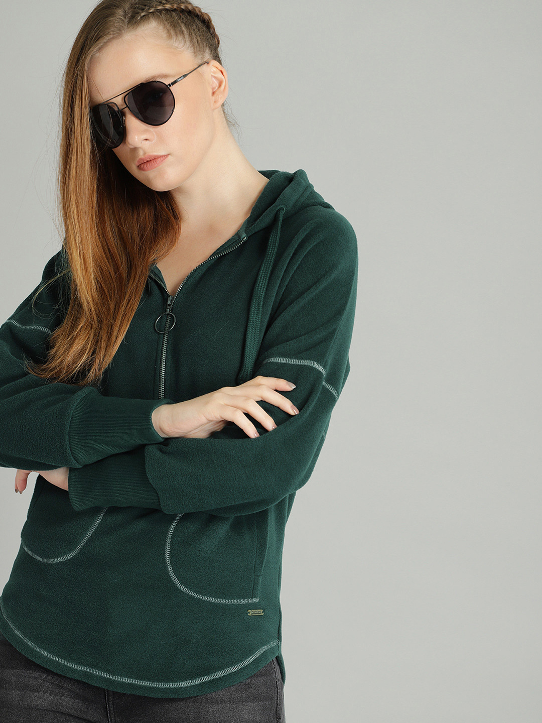 

The Roadster Lifestyle Co Women Green Solid Hooded Sweatshirt