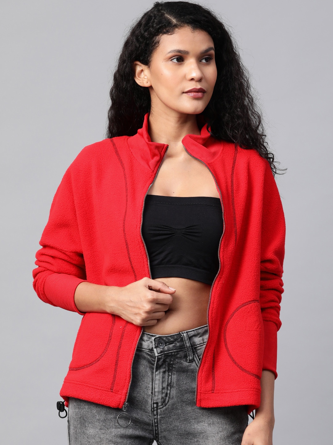 

The Roadster Lifestyle Co Women Red Solid Fleece Sweatshirt